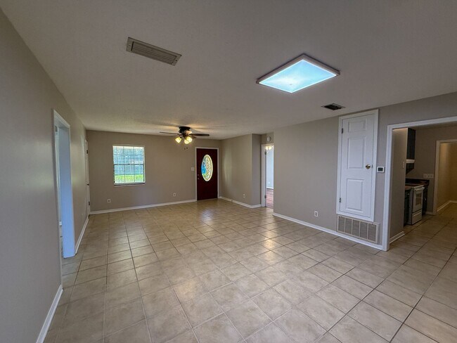 Photo - Well maintained 3 bedroom 2 bath home avai...