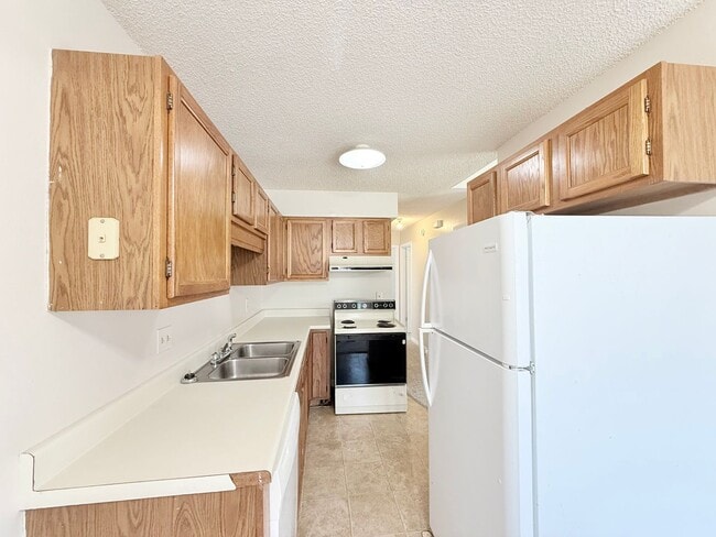 Photo - Charming 2-Bedroom Apartment - Prime Location