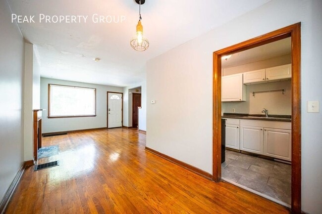 Photo - 215 E Hudson St