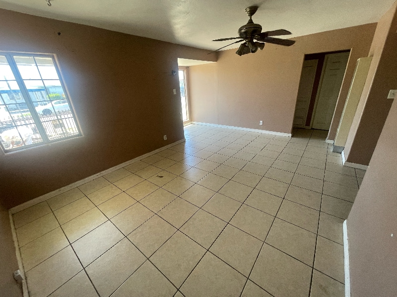 Photo - 16332 S Pannes Ave Apartamento Unidad Front