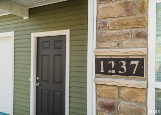 Photo - 1237 W Rangeview Cir