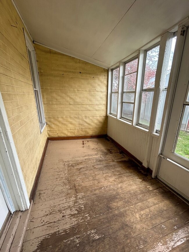 Photo - Single Family Home In West Salem