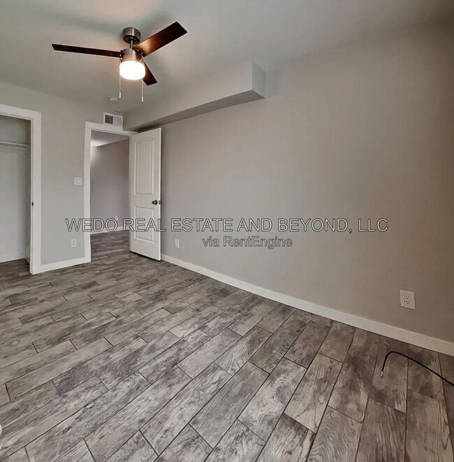 1302 E Vista Ave Unit 2