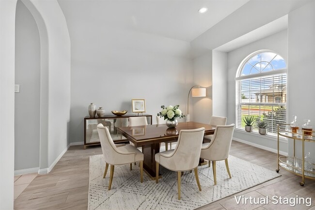 Photo - 9811 Camellia Gardens Dr