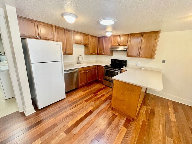 3139-3143 SE 26th Ave