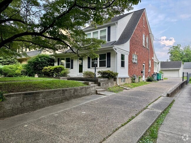 Building Photo - 1208 Audubon Pky Rental