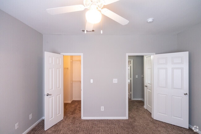 Tatum Townhomes and Apartment
