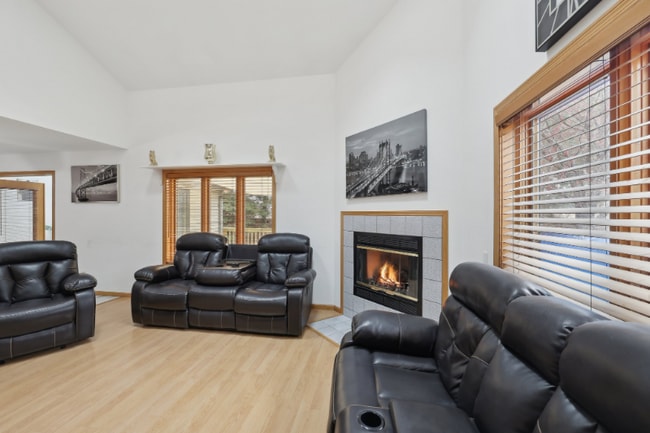 Photo - 1216 N High Point Rd