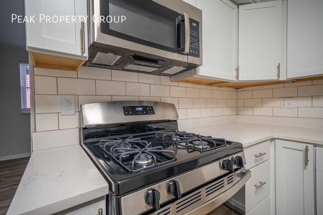 Photo - 1236 Indianola Ave Unit B