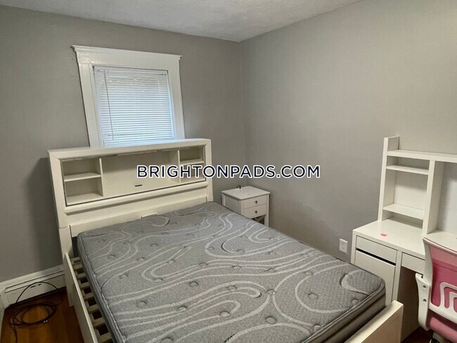 Photo - 28 Gerald Rd Unit 1