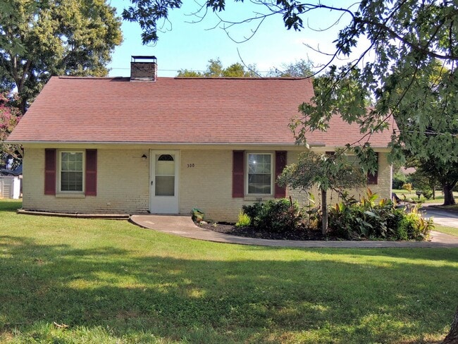 Photo - COMING SOON!   Available now Beautiful 3 Bedroom in ALCOA!