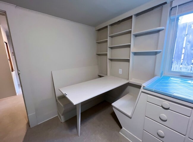 Photo - 619 W Harrison St Unit 619 W 1/2 Harrison