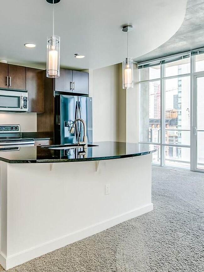 Photo - Incredible 2 Bedroom High Rise in Downtown... Unit 1010