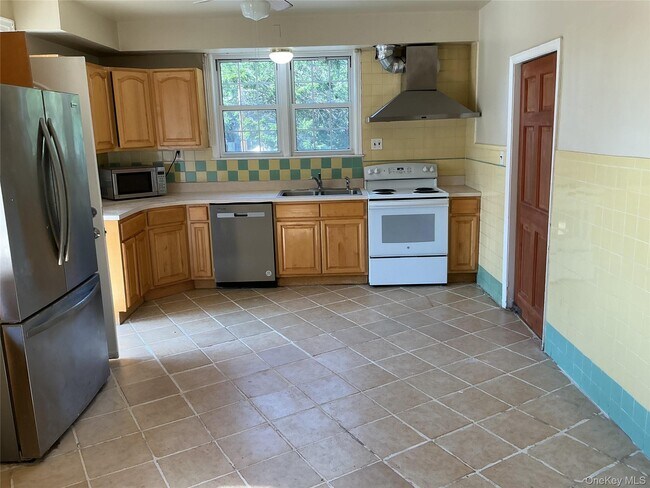 45 Tennyson Ave
