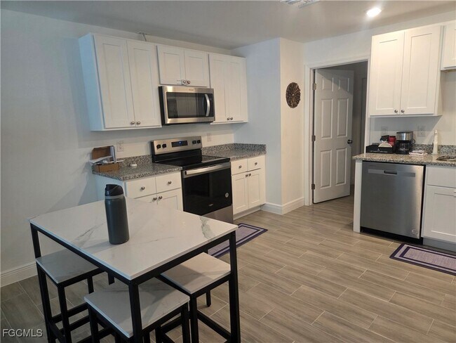 Photo - 2156 Edison Ave