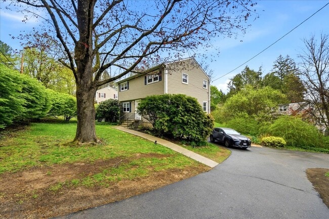 Photo - 398 Cherry St