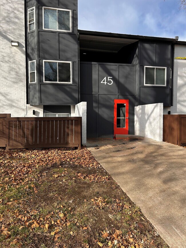 Photo - 45 Governors Pl