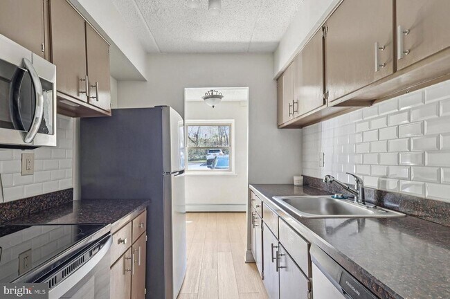 Photo - 280 Bridgewater Rd Unit F8