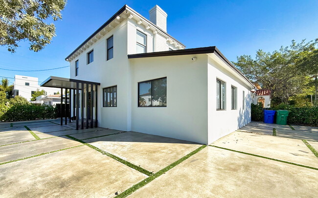 Photo - 927 SW 18th Ave