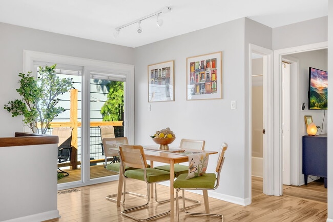 Photo - 7645 Chatham Cir