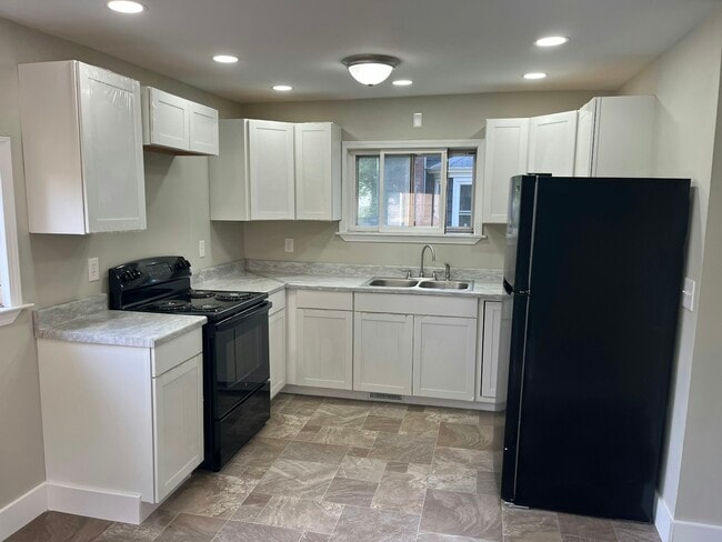 Photo - 13 Layton St House