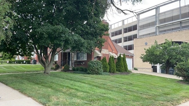 Photo - 1076 Sherwood Dr