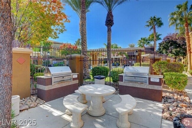 Building Photo - 950 Seven Hills Dr Unit 2313 Rental