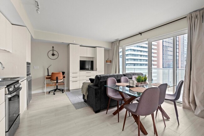 Photo - 478 Yonge St Unit ID1345953P