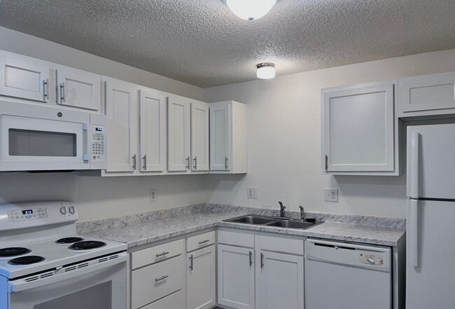 Photo - 127 W 45th St Unit A