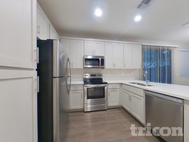 Photo - 2929 N 28th St