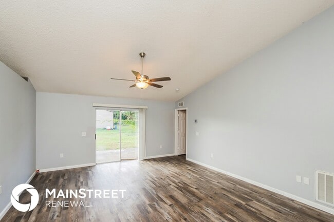 Photo - 3042 Tazewell Ave SE