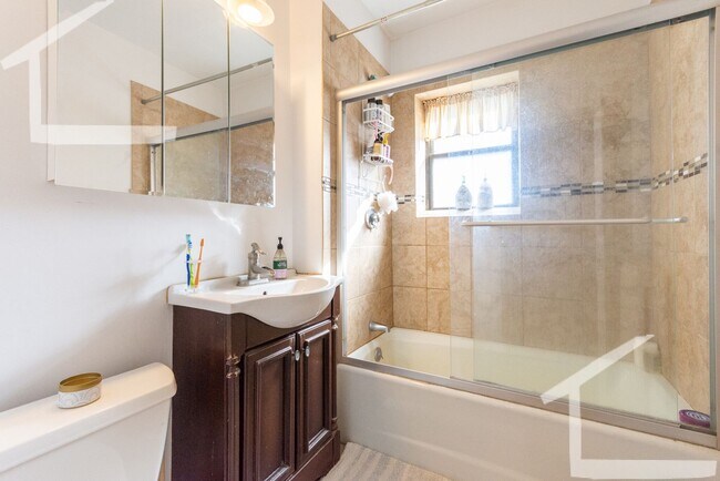 Photo - Sunny Fenway 3-Bed!