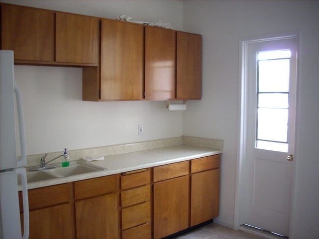Kitchen - 8264 Norton Ave Unidad C