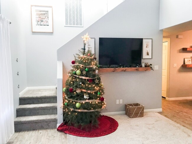 Photo - 3 bedroom, 2 bath townhome, end unit, great location!