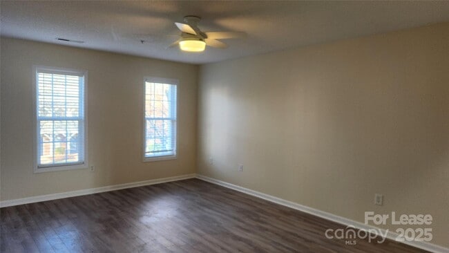 Photo - 110 Steam Engine Dr Unit 204