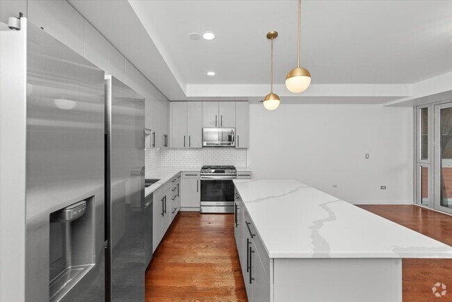 Building Photo - 744 W Fullerton Ave Unit 202 Rental