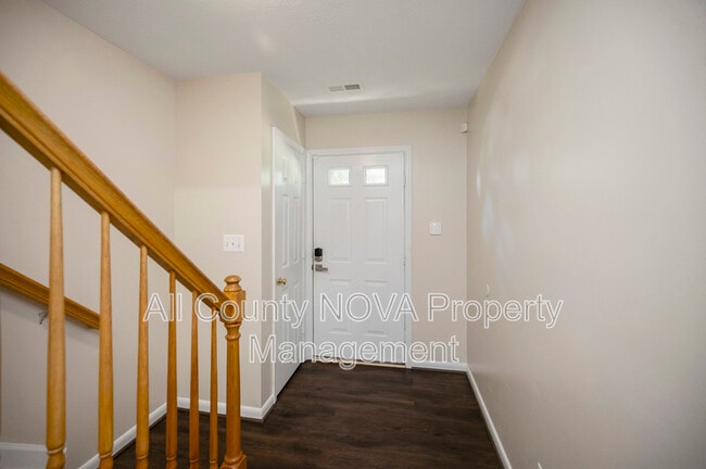 Photo - 610 Kensington Dr