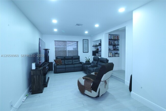 Photo - 6486 Woodbury Rd