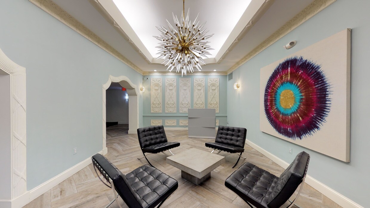 Photo - Newport West Apartments