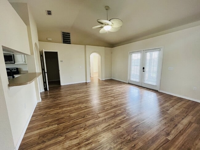 Photo - 3 Bedroom Single Family in South Lakeland ...