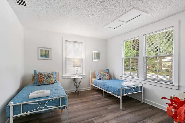 2413 Schumacher Ave Unit SI ID1578562P