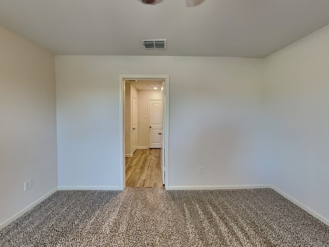 Photo - 128 Holster Holw Rd