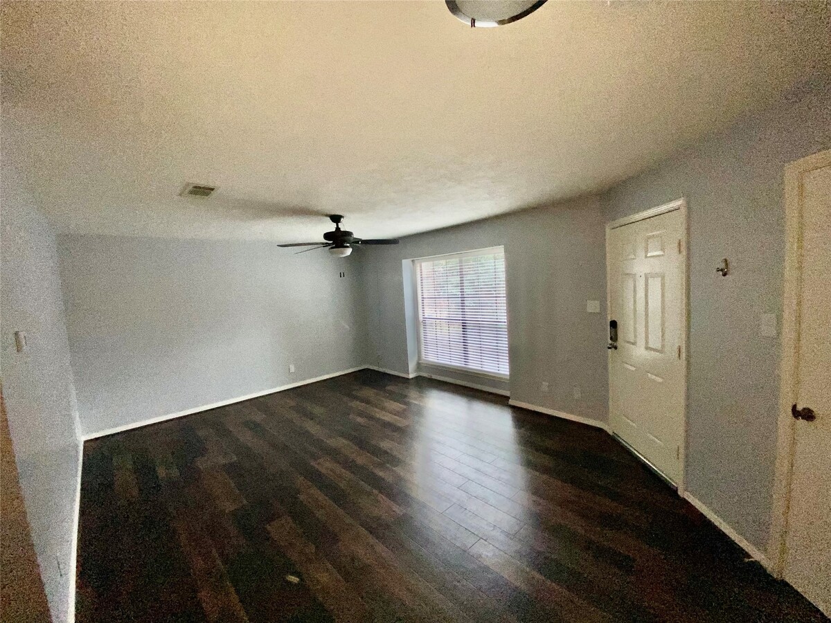 Photo - 2401 Sycamore Ave Unit D12