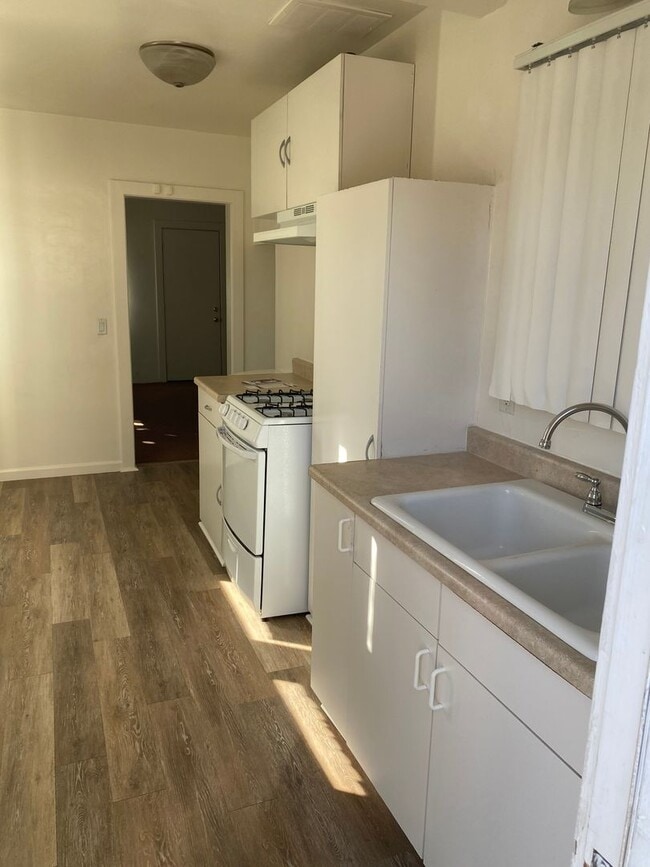 Photo - 1757 6th St House