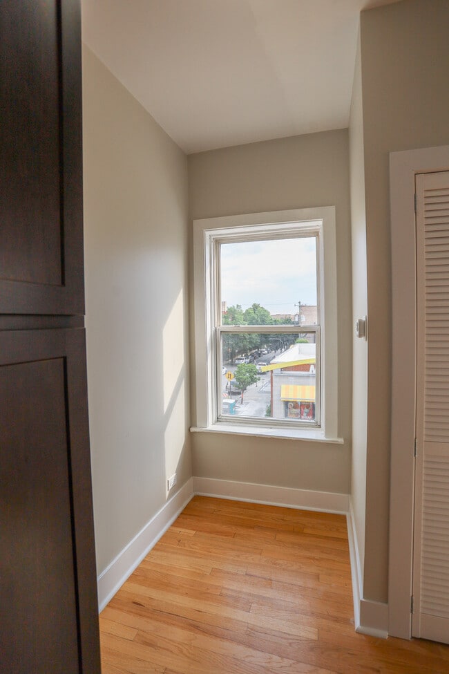 Photo - 2712 N Milwaukee Ave Unidad 206