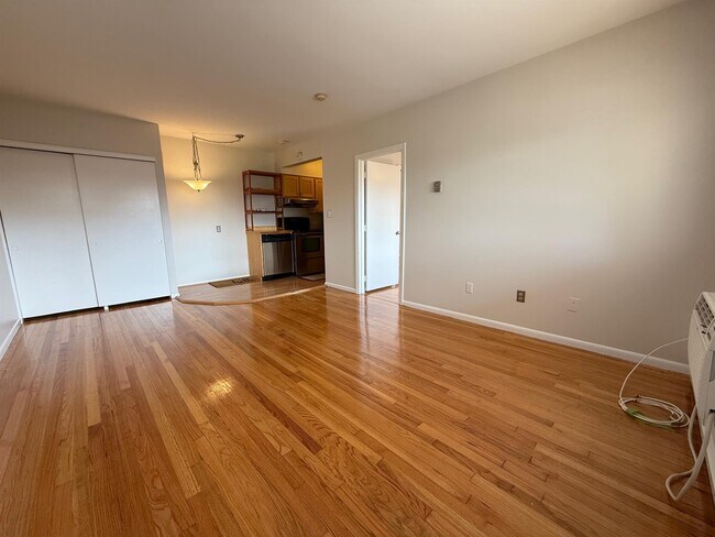 Photo - 5 Arizona Ter Unit 6