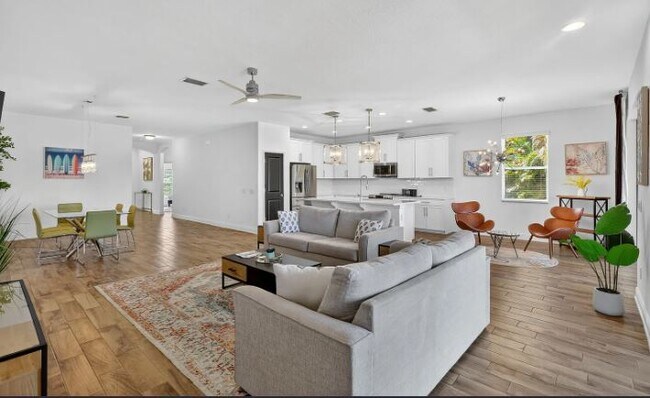 Photo - 743 129th St NE