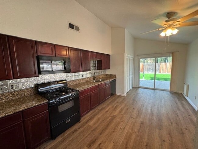 Photo - 6104 Chicory Dr