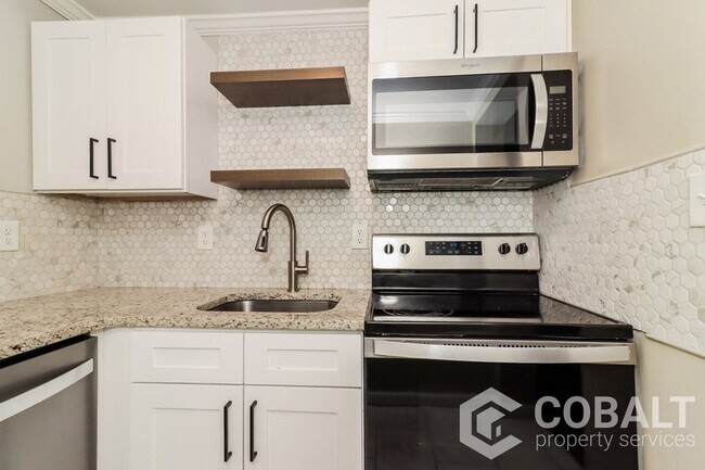 Photo - 407 Angier Ave NE