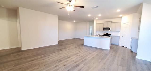 Photo - 808 Marigold St